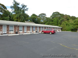 Kingfisher Lodging Www Funinnewengland Dennis Kingfisher Lodging