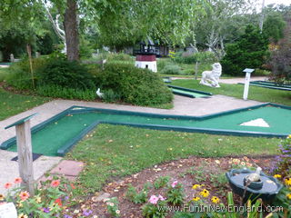 Dennis Susan's Garden Mini Golf