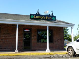 Suffield Lucky's Pub