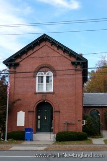 Bernardston Cushman Library